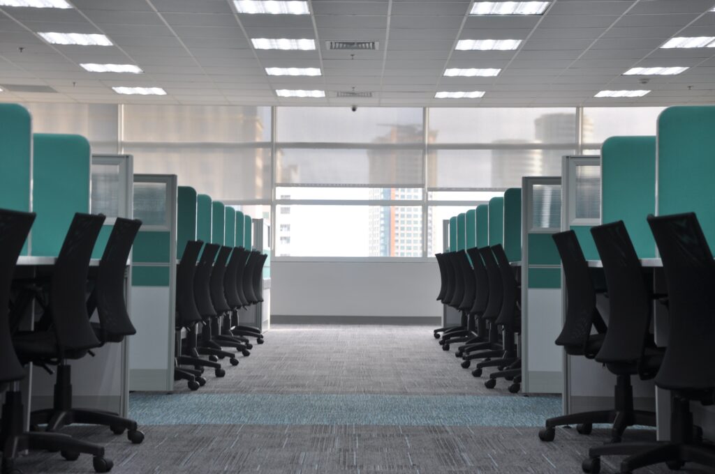 Spotless Commercial Spaces: The Importance of Professional Carpet and Furniture Cleaning for Your Business 1
